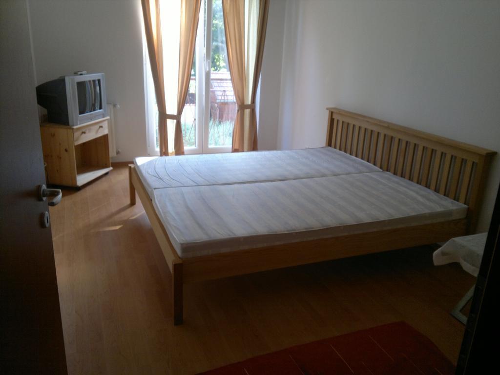 Villa Palazzo Apartments Siofok Oda fotoğraf